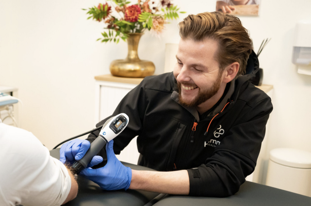 Fysio met Echo apparaat